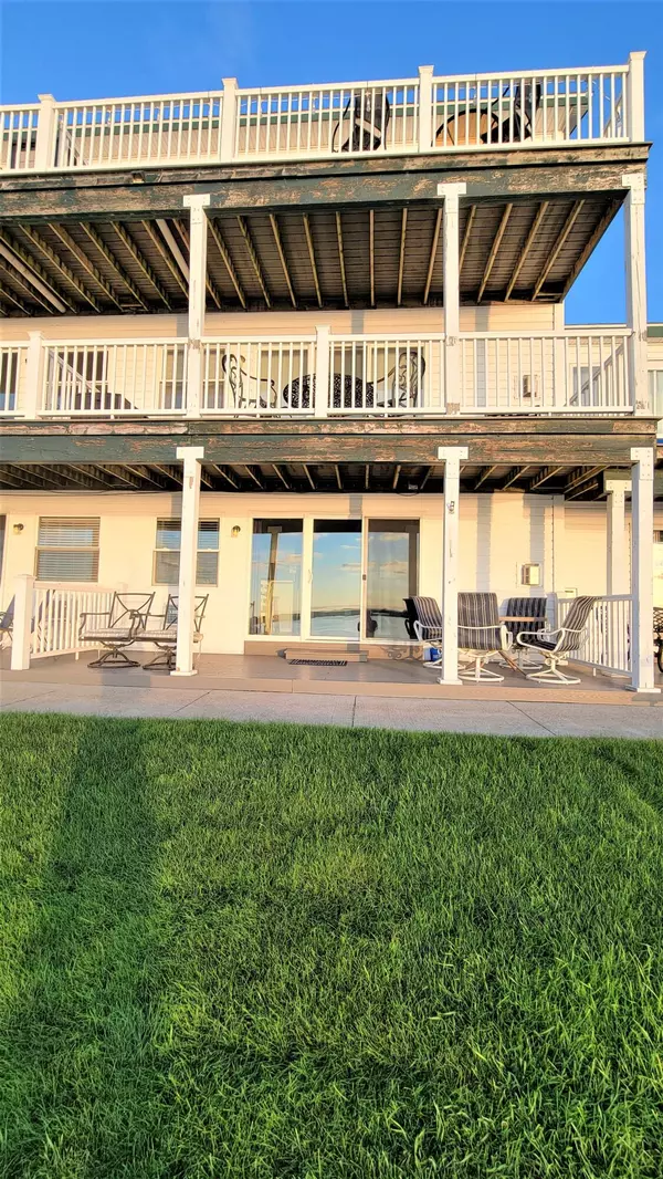 Onekama, MI 49675,8569 Portage Point Drive #unit 24 (Terrace 15)