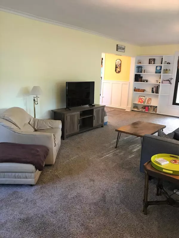 150 E Division NE Street Rockford, MI 49341