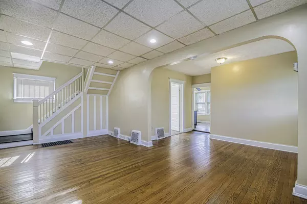 Benton Harbor, MI 49022,616 Thresher Avenue