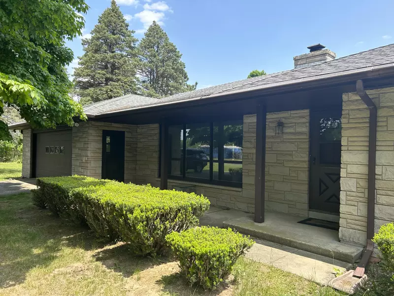 47901 27th Street, Mattawan, MI 49071