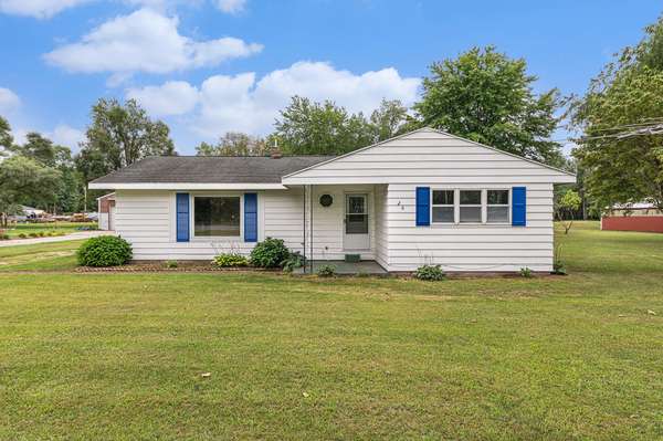 26 118th Avenue, Shelbyville, MI 49344