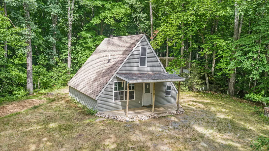 1874 E Kent Road, Rothbury, MI 49452