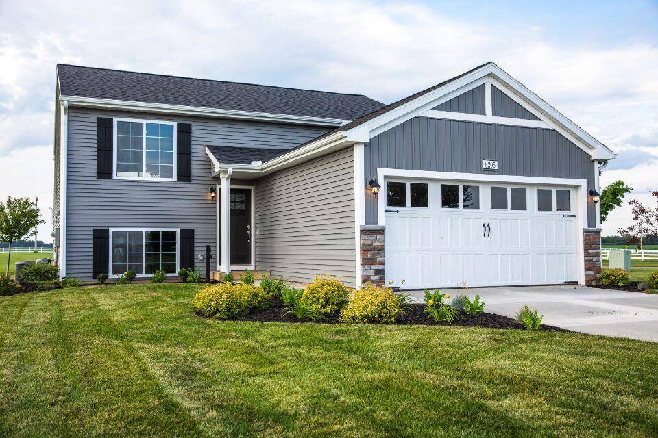 808 Parkwood Drive, Greenville, MI 48838