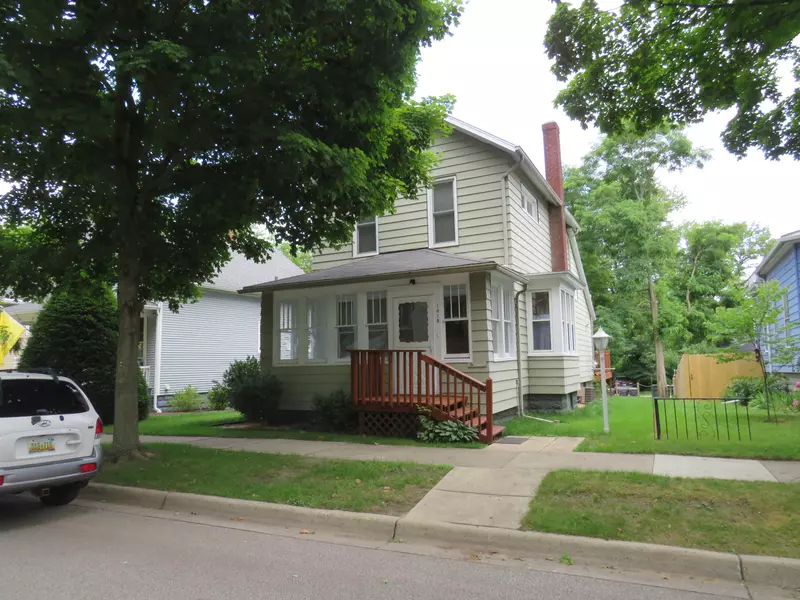 1015 Church Street, St. Joseph, MI 49085