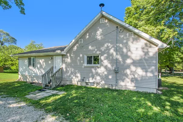 Lansing, MI 48910,1834 E Cavanaugh Road