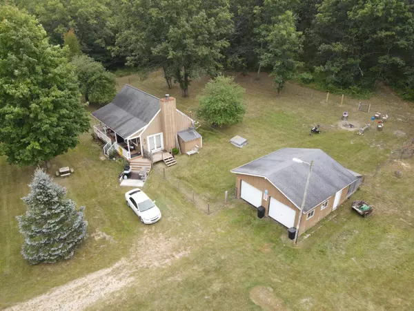 4848 E Polk Street, White Cloud, MI 49349