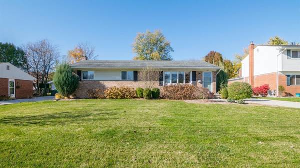 743 Whittier Court, Saline, MI 48176