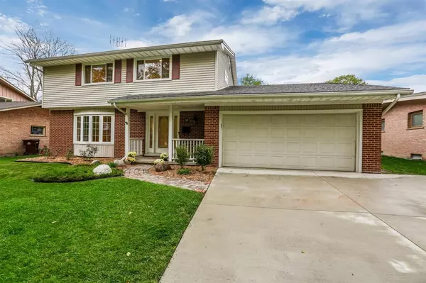 Ann Arbor, MI 48103,1608 W Waltham Drive