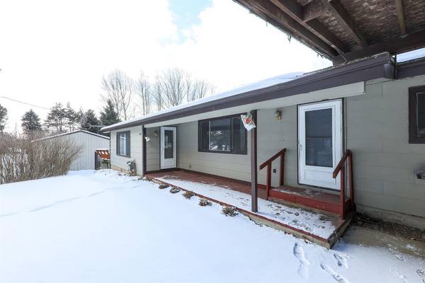 2329 Hoppe Road, Chelsea, MI 48118