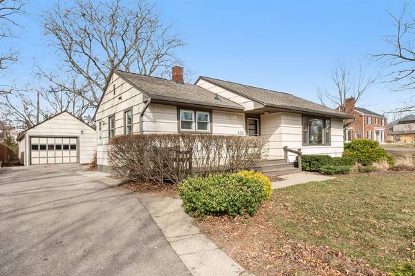 402 Glendale Drive, Ann Arbor, MI 48103