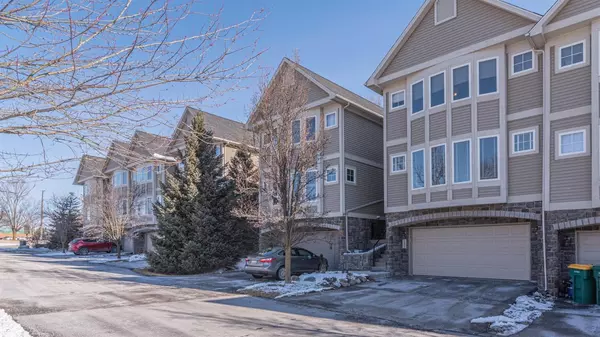 Saline, MI 48176,233 Old Creek Drive