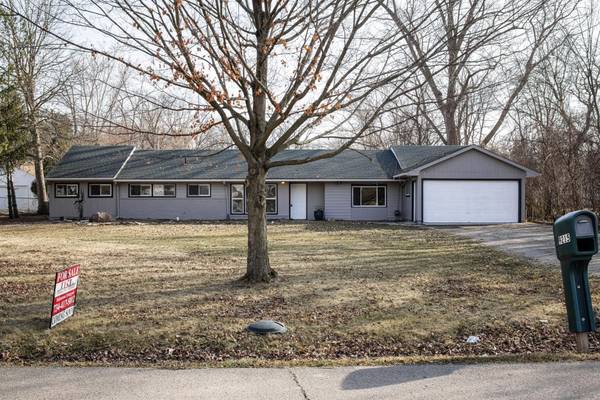 9215 Highland Drive, Grosse Ile, MI 48138