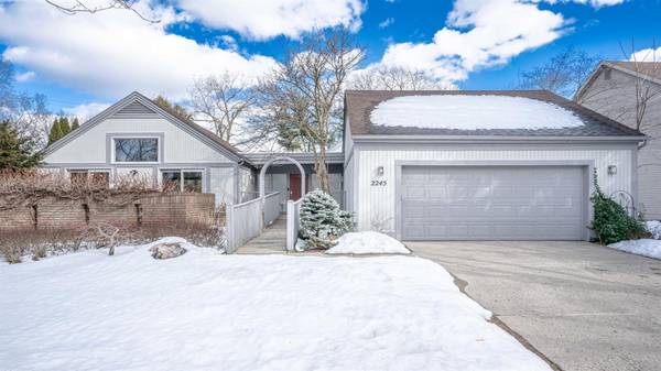 2245 Chaucer Court, Ann Arbor, MI 48103