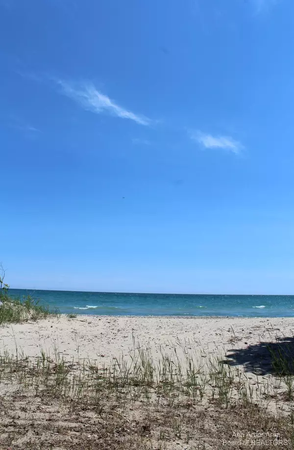 Harrisville, MI 48740,435 S Lake Huron Shore Drive