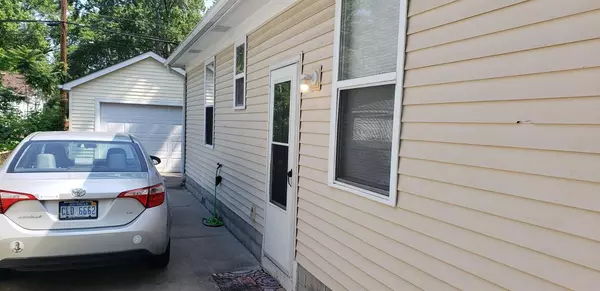 Hazel Park, MI 48030,341 E Evelyn