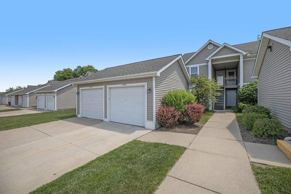 1409 Heatherwood Lane, Ann Arbor, MI 48108