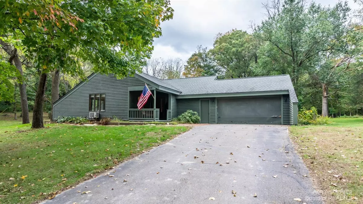 Pinckney, MI 48169,9558 Stinchfield Woods Road