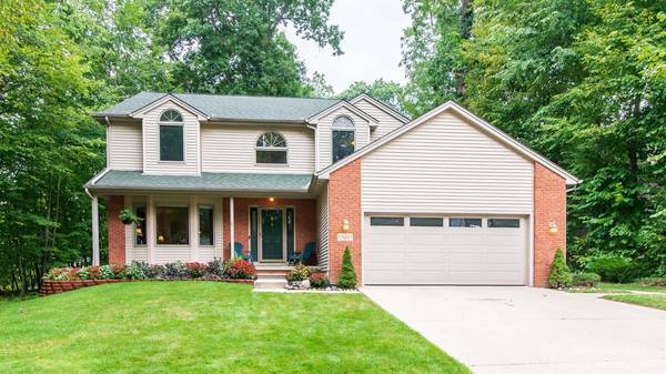 929 Wiltshire Court, Saline, MI 48176