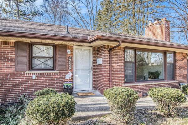 27699 Spring Arbor Drive, Southfield, MI 48076