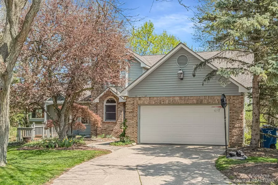 2275 Chaucer Drive, Ann Arbor, MI 48103