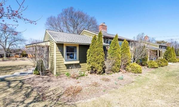 2316 Fernwood Avenue, Ann Arbor, MI 48104