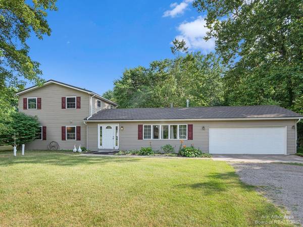 11179 Lovell Drive, Milan, MI 48160