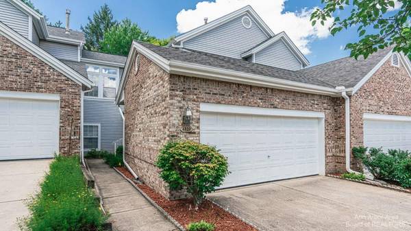 Ann Arbor, MI 48105,4323 Pine Ridge Court