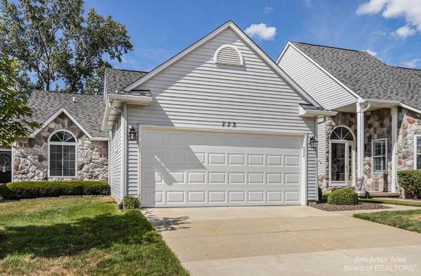 773 Challenging Trail, South Lyon, MI 48178