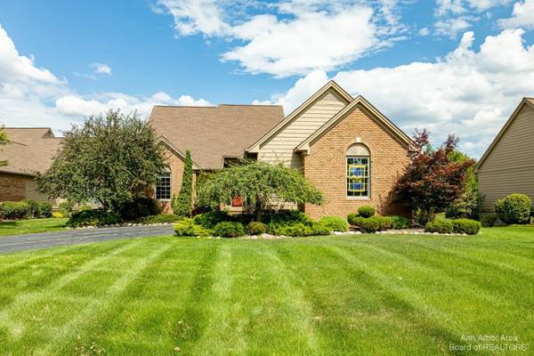 4751 E Sawgrass Drive, Ann Arbor, MI 48108