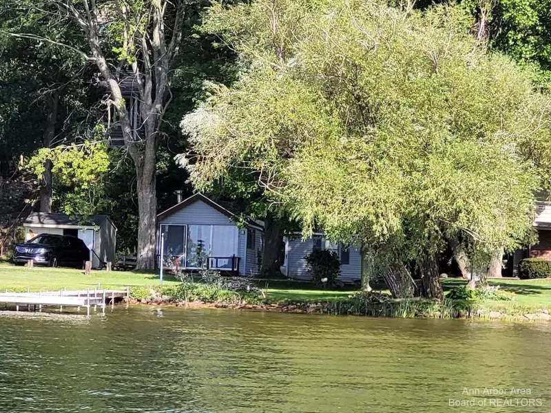 674 Breyman Highway, Tipton, MI 49287