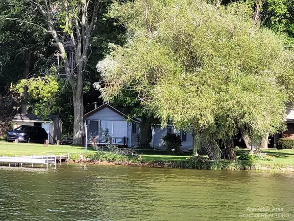 674 Breyman Highway, Tipton, MI 49287