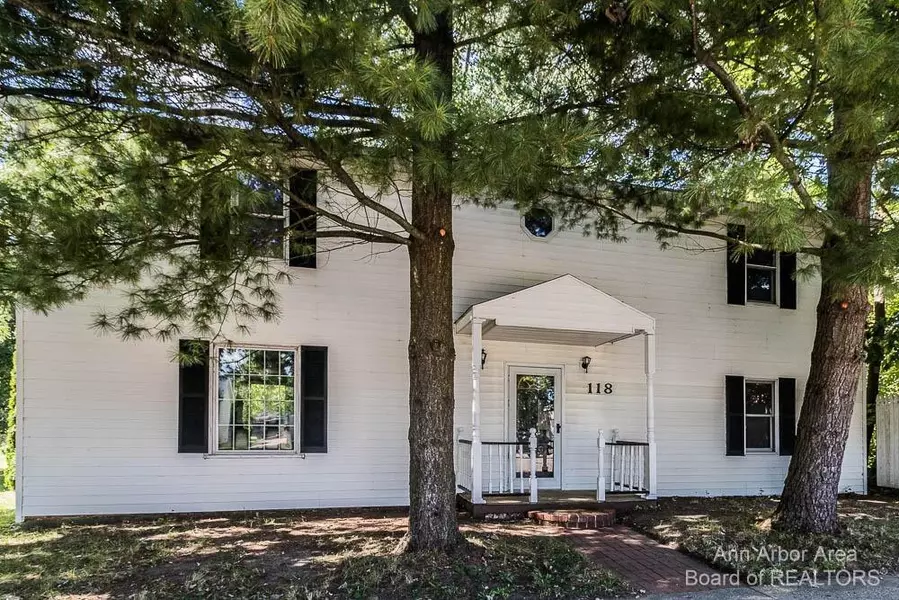 118 S Lake Street, Grass Lake, MI 49240