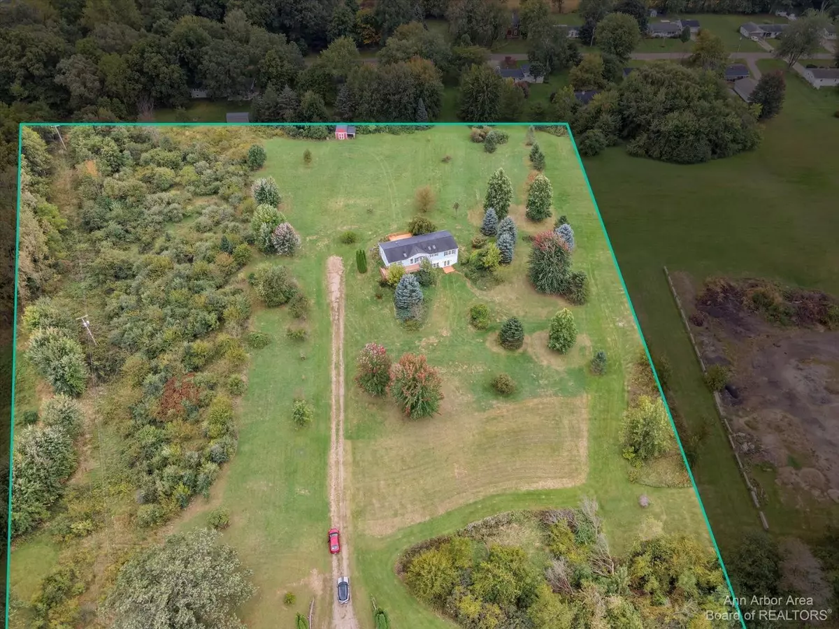 Addison, MI 49220,325 E Main Street