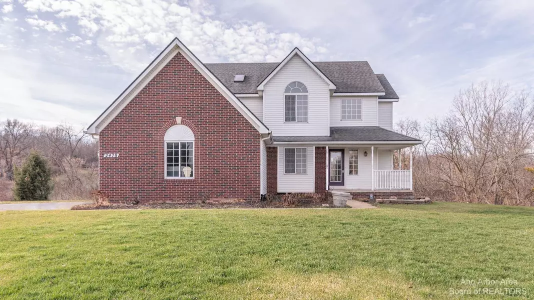 2478 Ridgewood Drive, Howell, MI 48843