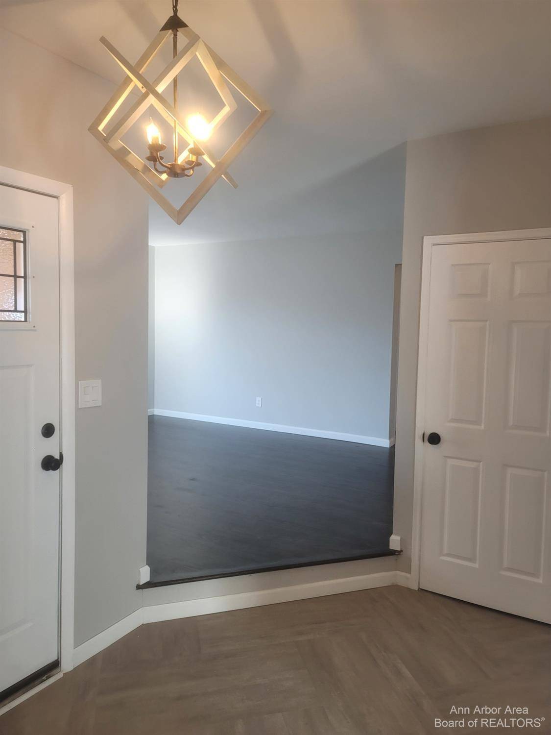 Ann Arbor, MI 48105,2636 Prairie Street