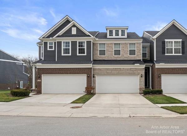 5788 Whispering Springs Drive, Ann Arbor, MI 48108