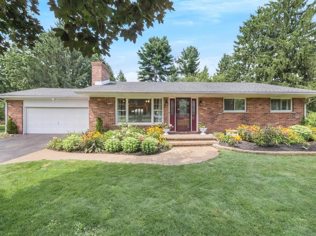 Ann Arbor, MI 48103,5048 Green Knolls Lane