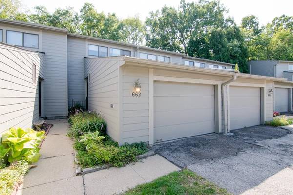 662 Peninsula Court, Ann Arbor, MI 48105