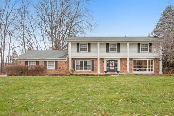 4210 Hardwoods Drive, West Bloomfield, MI 48323