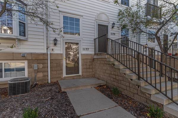 Ann Arbor, MI 48105,1177 Freesia Court