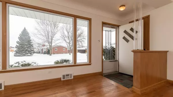 Saint Clair Shores, MI 48081,28605 Kimberly Lane