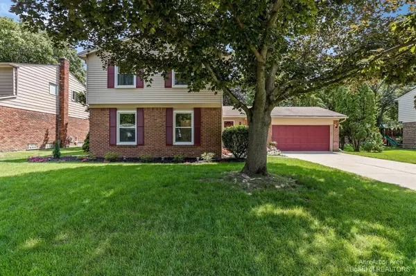 42273 Ladywood Drive, Northville, MI 48168