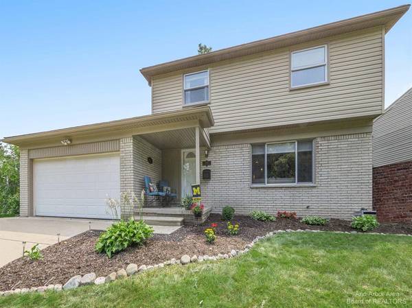 3452 Yellowstone Drive, Ann Arbor, MI 48105