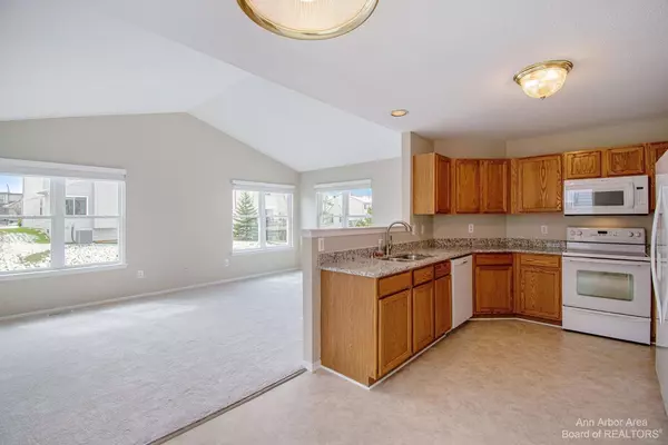 Ann Arbor, MI 48103,1675 Abigail Way