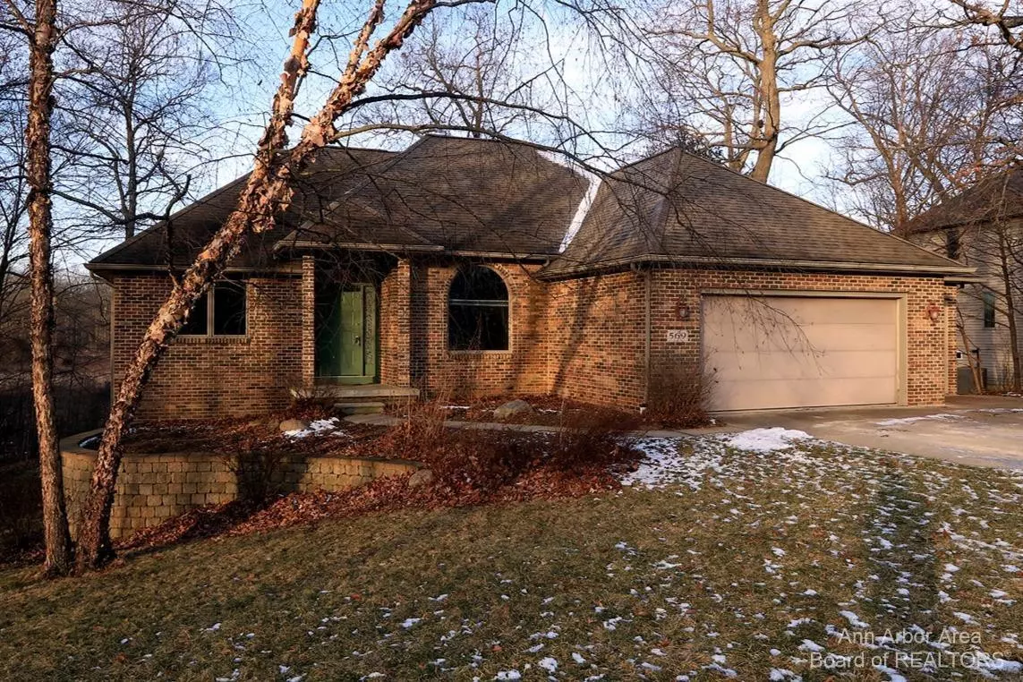 Saline, MI 48176,569 W Woodland Drive