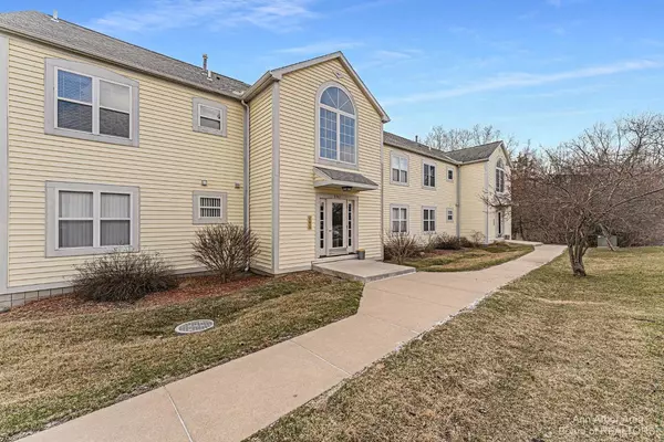 Ann Arbor, MI 48104,2241 S Huron Parkway #4