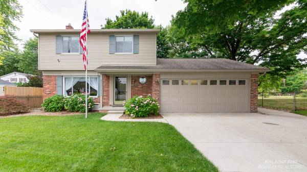 39473 E Ann Arbor Trail, Plymouth, MI 48170