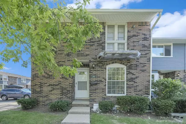 2762 Page Avenue, Ann Arbor, MI 48104