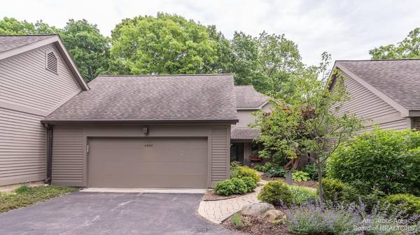 4662 Cottonwood Drive, Ann Arbor, MI 48108