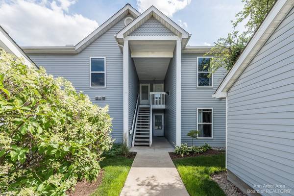 1665 Weatherstone Drive, Ann Arbor, MI 48108